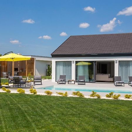 Oklaj Bandelli Villas מראה חיצוני תמונה